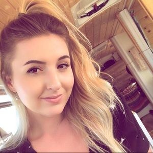 Meet your Posher, Alexandra